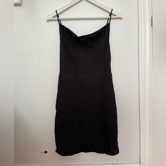 Aritzia spencer dress size 2 like new condition - Picture 2 of 3